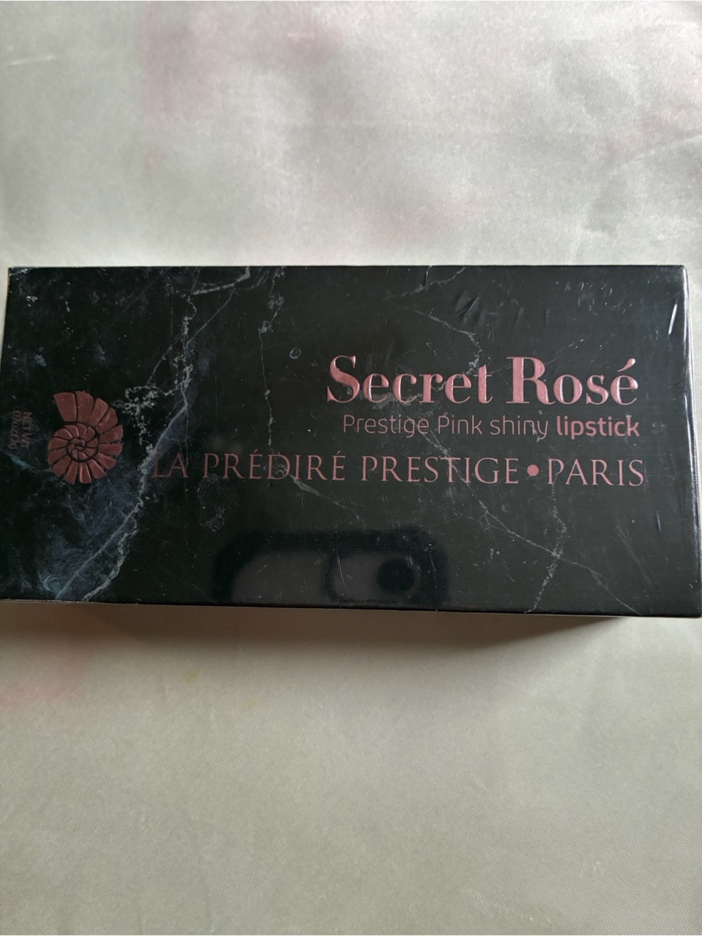 Secret Rosé Prestige Pink Shiny Lipstick - Black & Pink Box